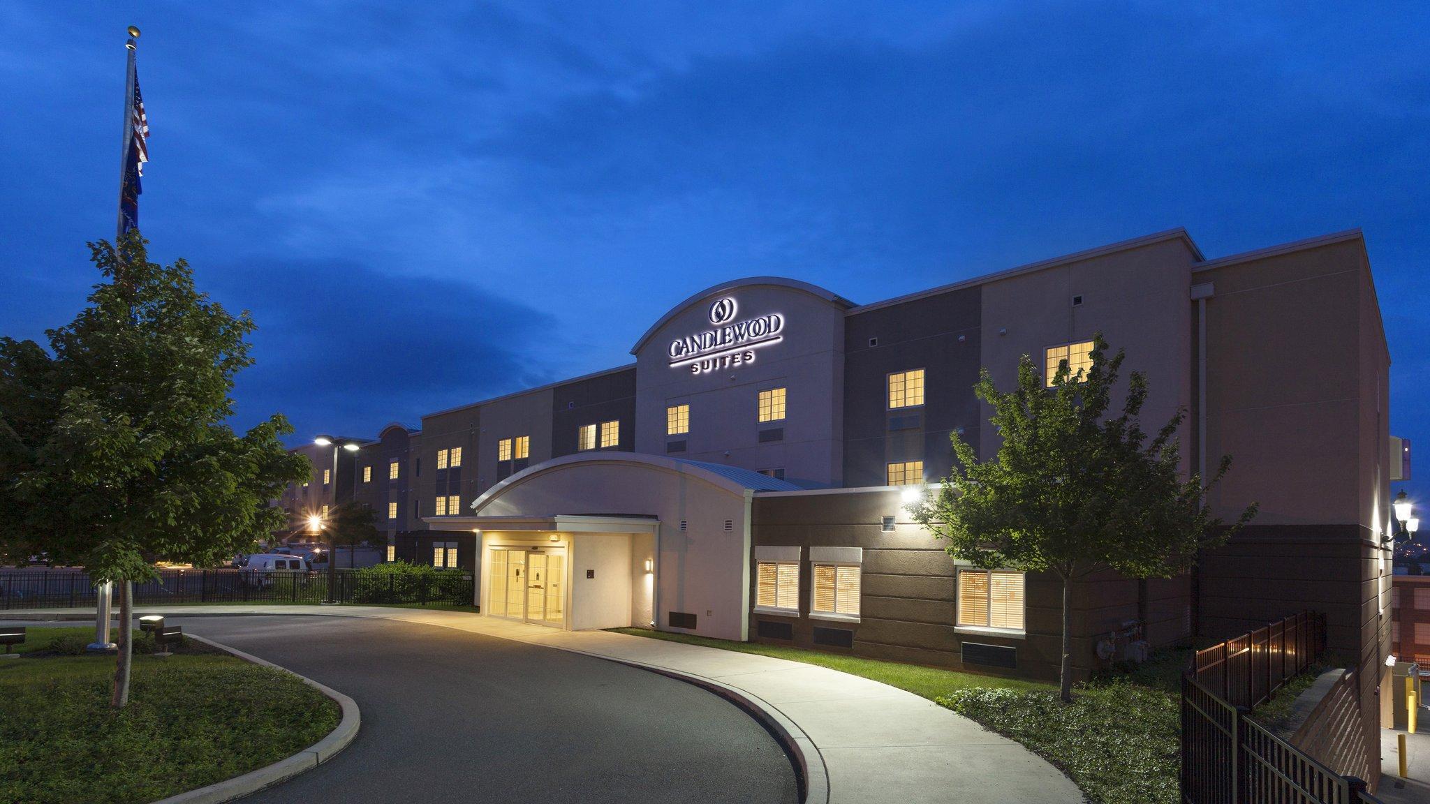 Candlewood Suites Reading, An Ihg Hotel Exterior photo