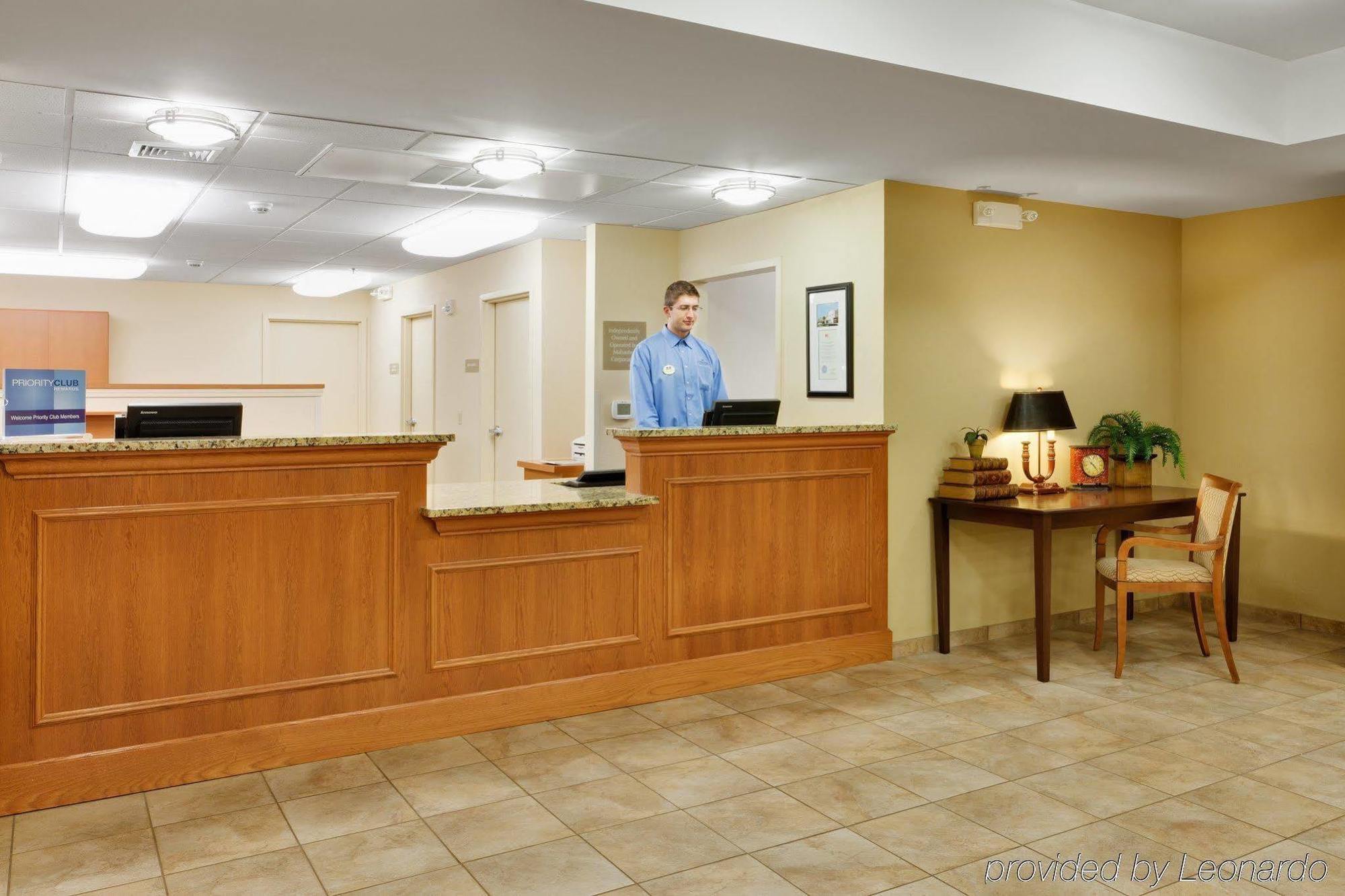 Candlewood Suites Reading, An Ihg Hotel Interior photo